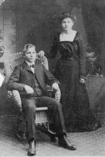 Tiedosto:Selma ja Juho Kangas.jpg