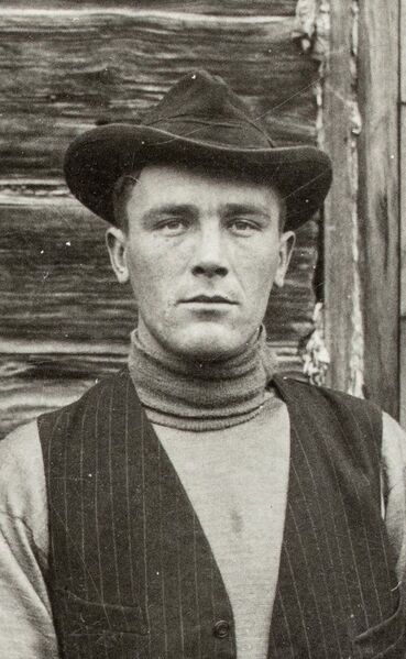 Tiedosto:Tauno Laitala, Kuva Työväen Arkistosta.jpeg