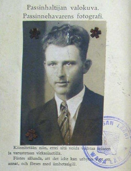 Tiedosto:Arthur Häkkilän passikuva vuodelta 1937.jpg
