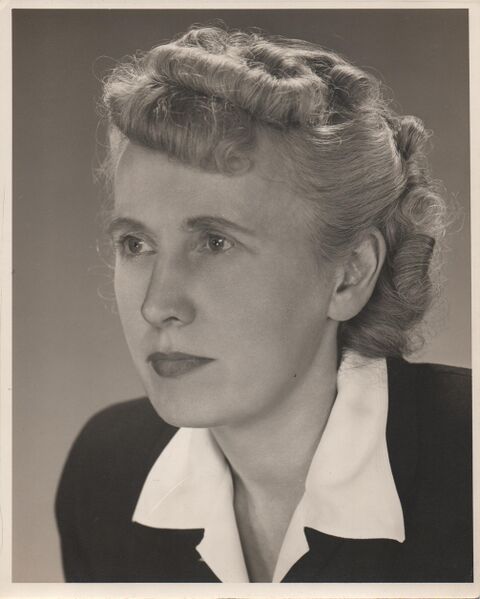 Tiedosto:Christine Fiskaali.jpeg