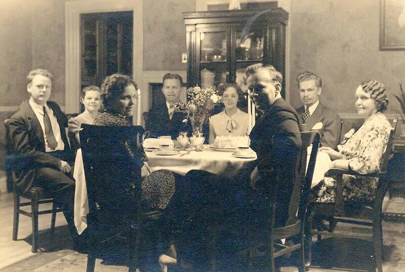 Tiedosto:Syrjälä family.jpeg