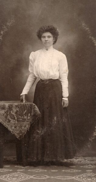 Tiedosto:Pajamäki, albumi, tuntematon 22-.jpg