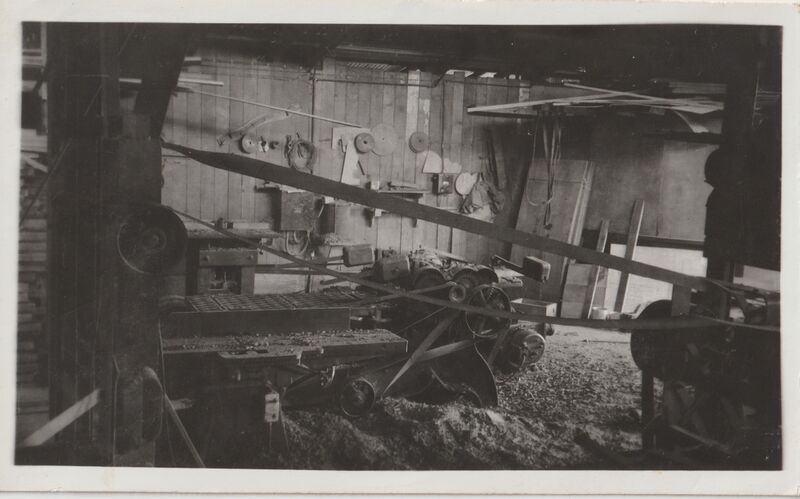 Tiedosto:Osa Wäinö Nisulan verstaan koneista.jpg